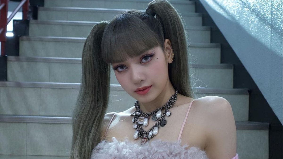 Lisa solo photo